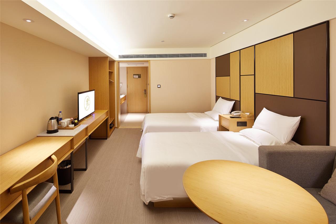 Ji Hotel Shanghai Hongqiao Transport Hub Linkong Zone Exterior foto